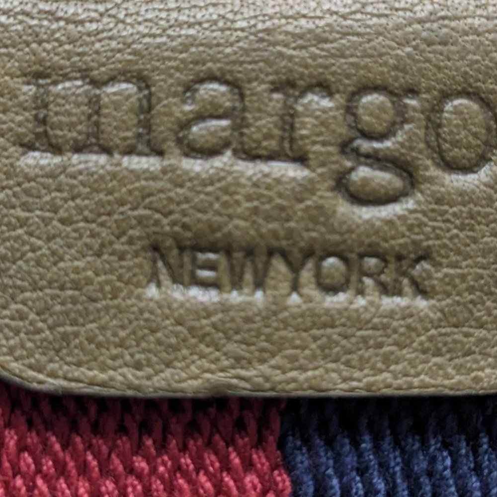 margot Genuine leather dana small zip around wallet - Picture 3 of 12